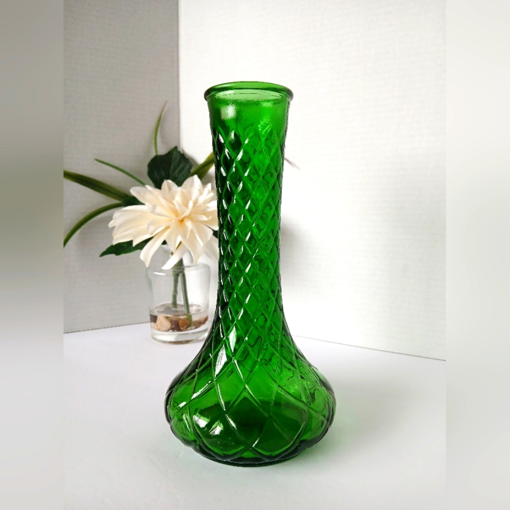 Vintage Hoosier Emerald Green Diamond Cut Glass Flower Vase 9"